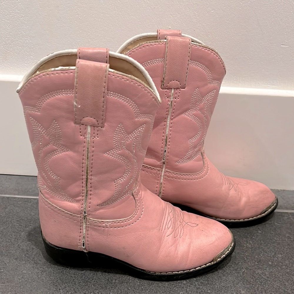 Girls pink cowboy boots